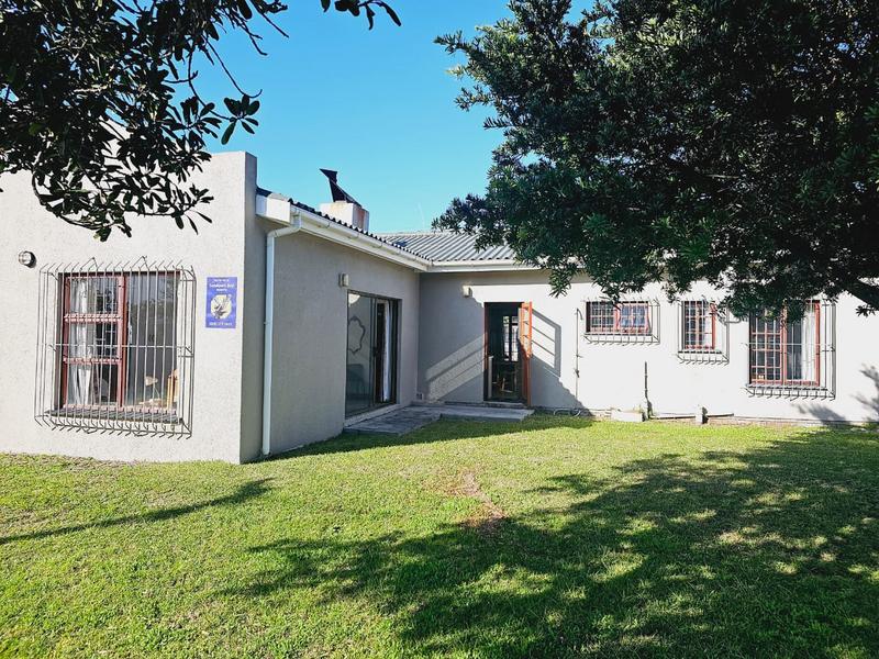 4 Bedroom Property for Sale in Kleinmond Western Cape